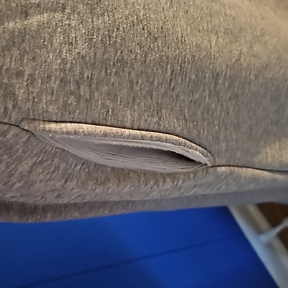 NWT women's UGG ROBE.Size L,light grey color - Picture 4 of 12